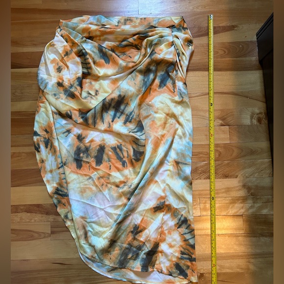 Ruched Skirt - Picture 4 of 4